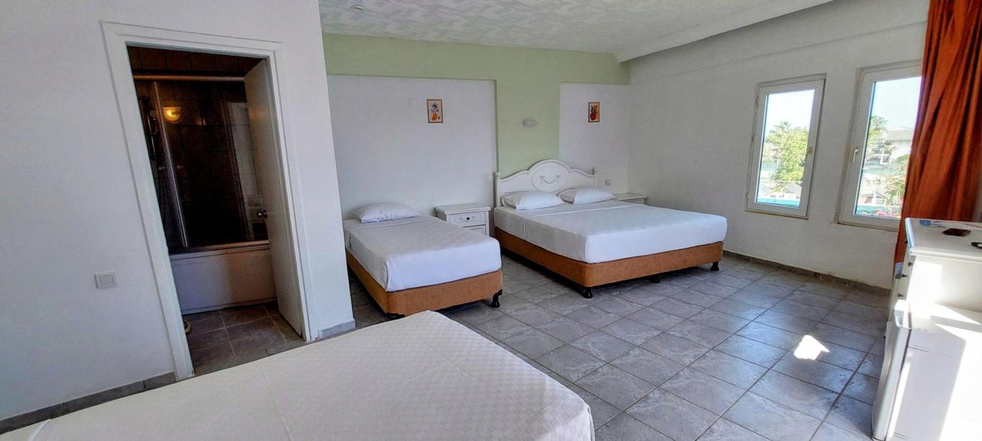 Uk Hotel Kiris Antália Exterior foto